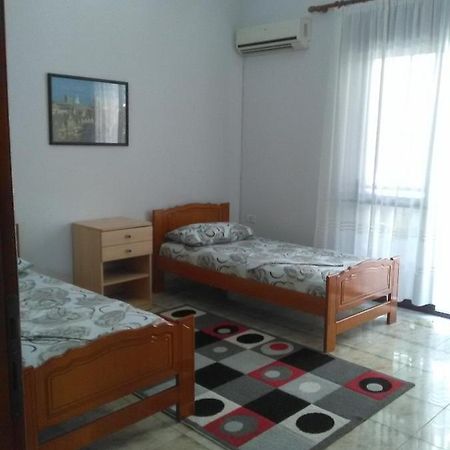 Vila Sula Guesthouse Дуррес Экстерьер фото