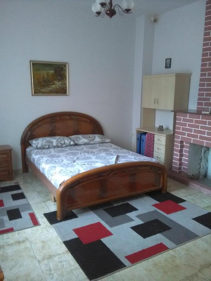 Vila Sula Guesthouse Дуррес Экстерьер фото