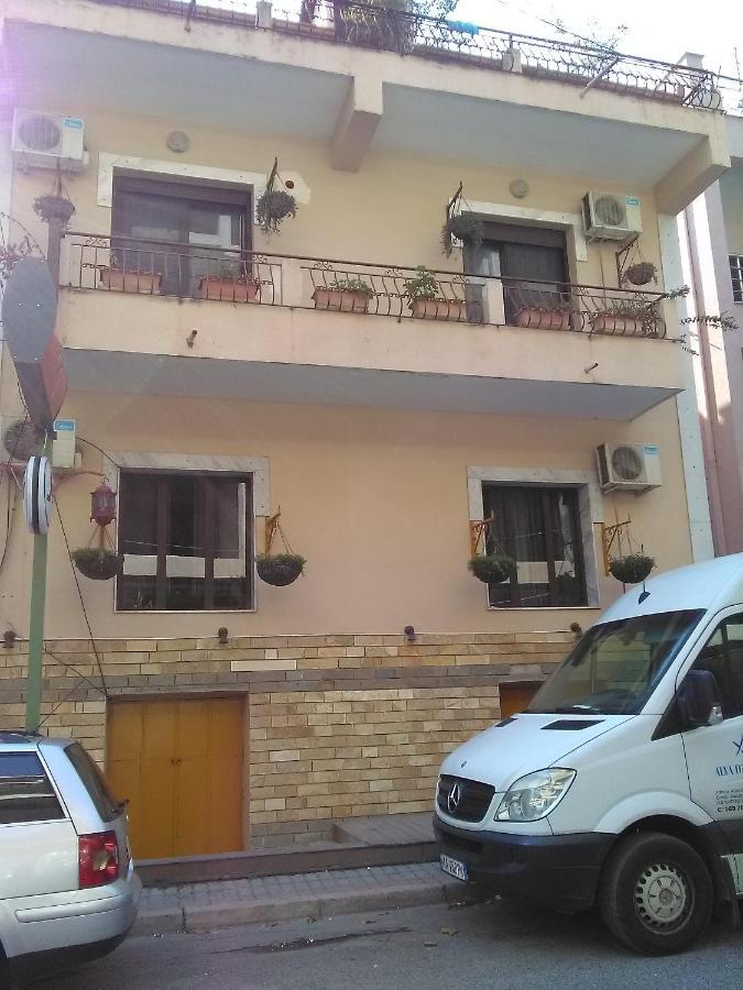 Vila Sula Guesthouse Дуррес Экстерьер фото